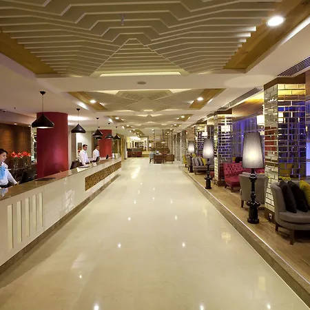 Hotel Grand Park Lara